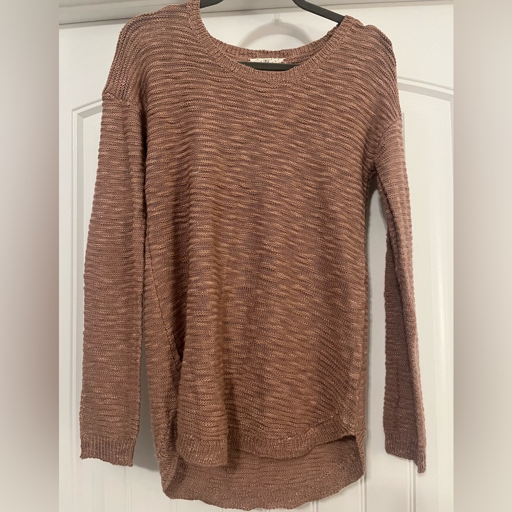 Light weight sweater